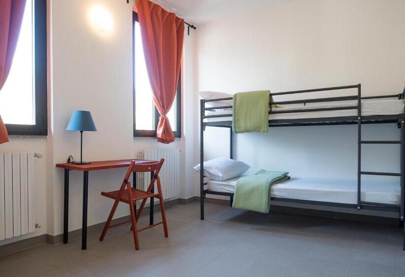 Отель Lake Como Beach Hostel