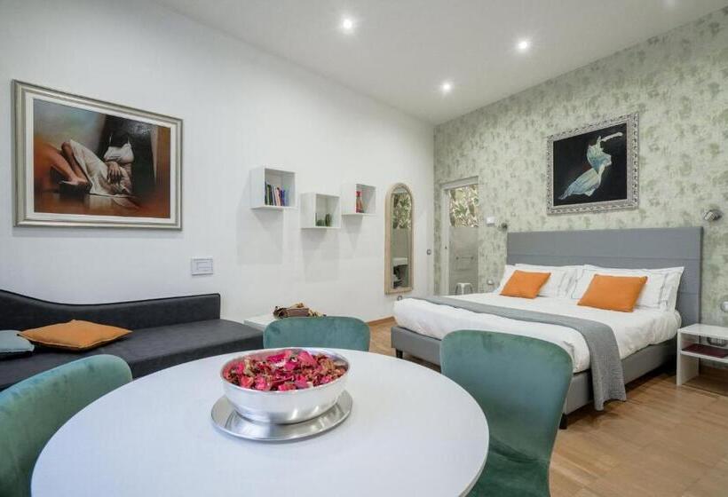 Отель Monza City Rooms & Studios