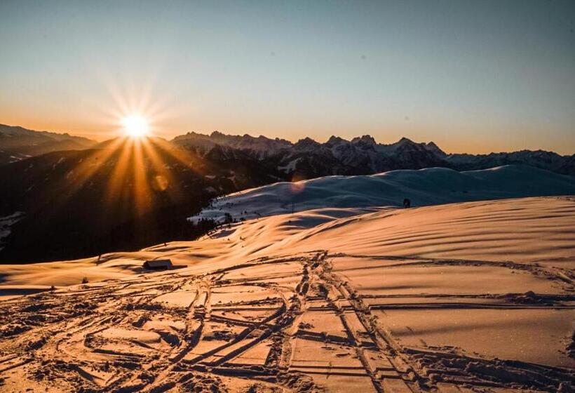 בית מלון כפרי Onach