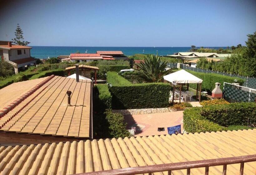 בית מלון כפרי Perla Del Mare Affittacamere