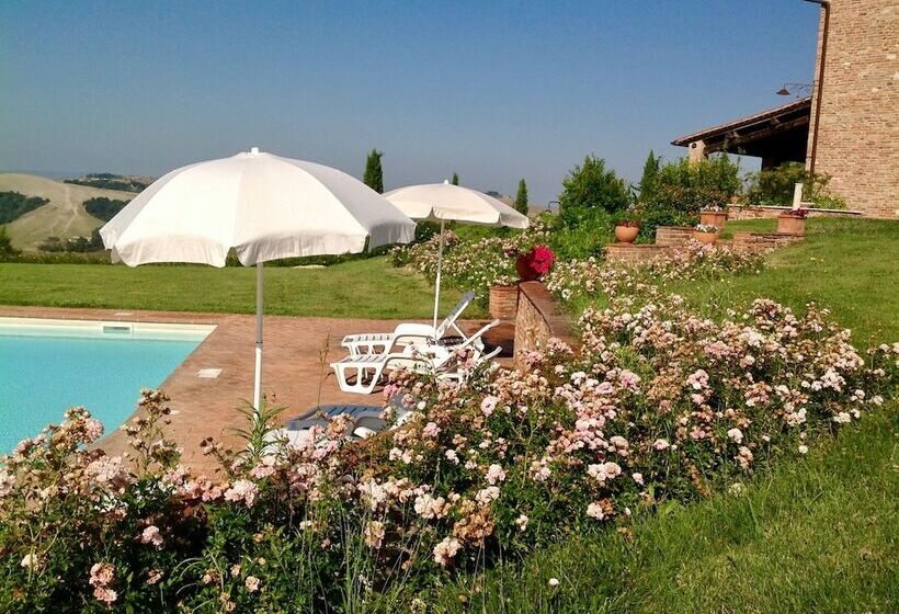 هتل Podere Fornaci