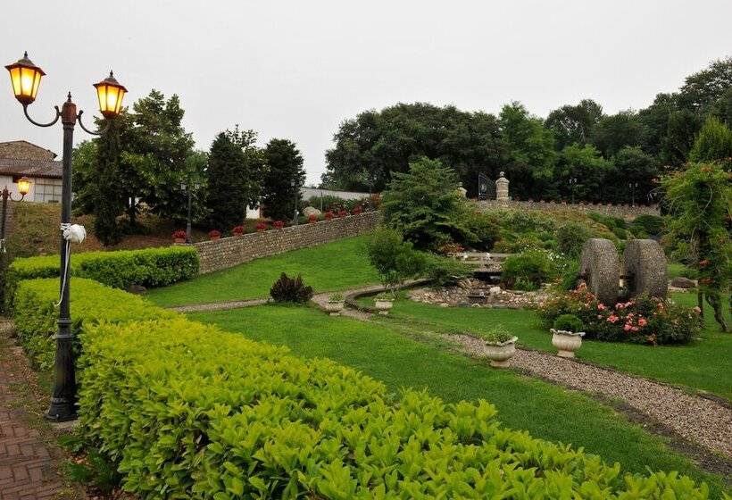 Отель Resort La Mola