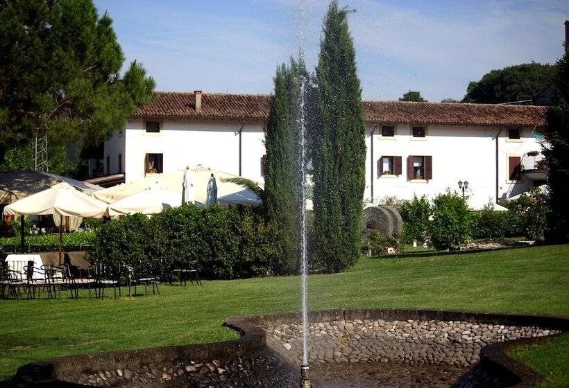 Отель Resort La Mola