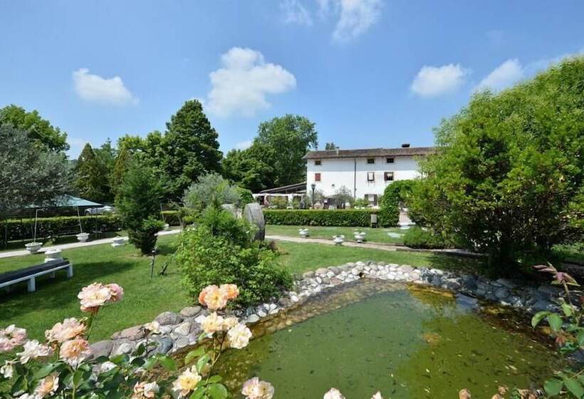 Отель Resort La Mola