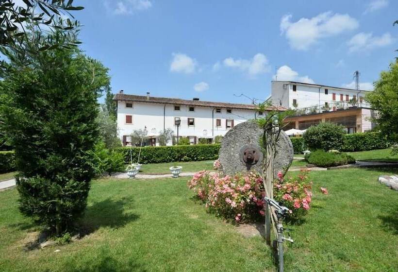 Отель Resort La Mola