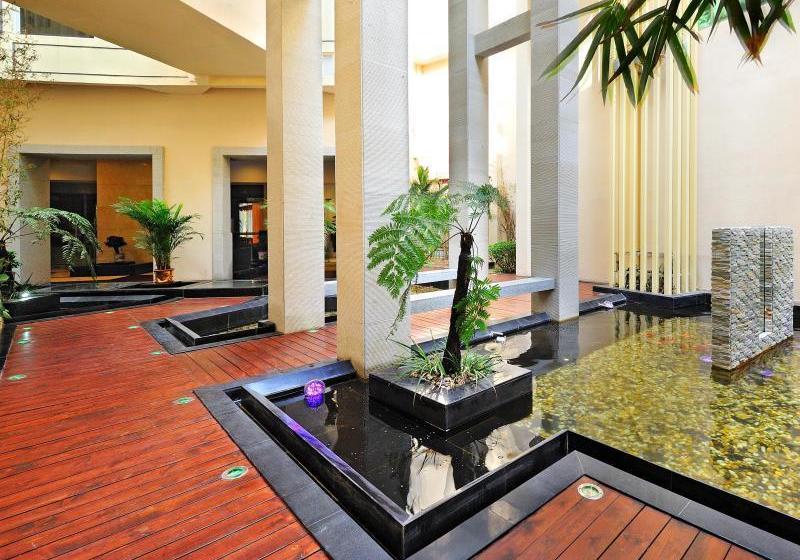 Отель Zhaoqing Venus