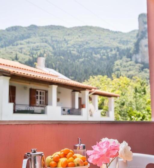 בית מלון כפרי Villa Rebecca