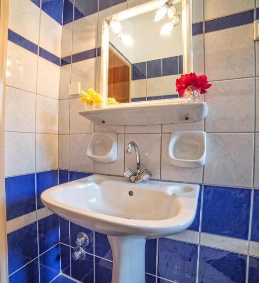 בית מלון כפרי Villa Rebecca