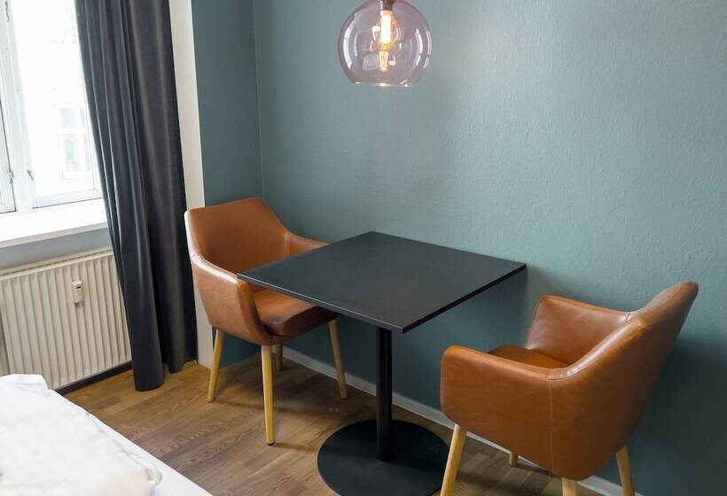 Отель Where To Sleep