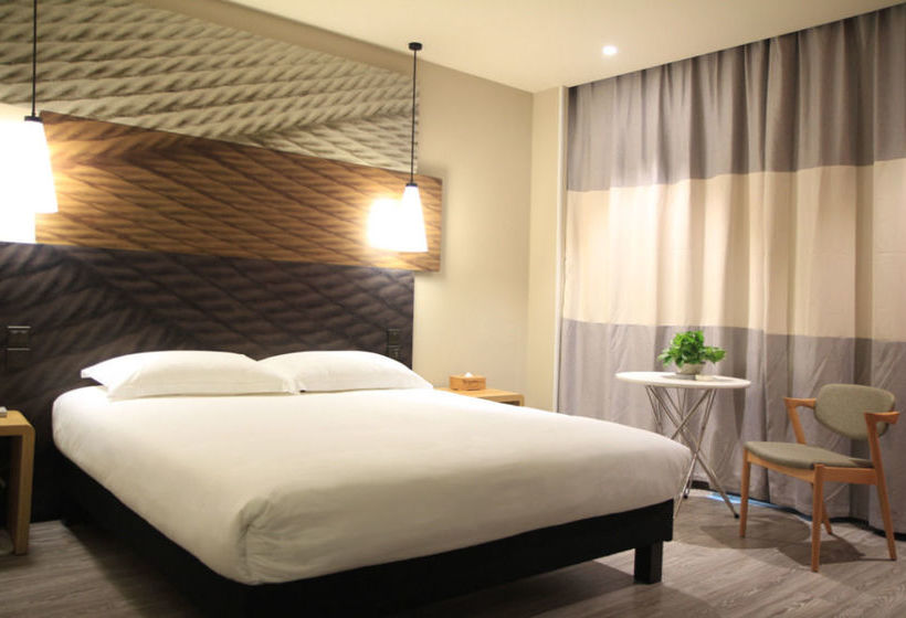 Отель Eastravel · Gaoxin Business