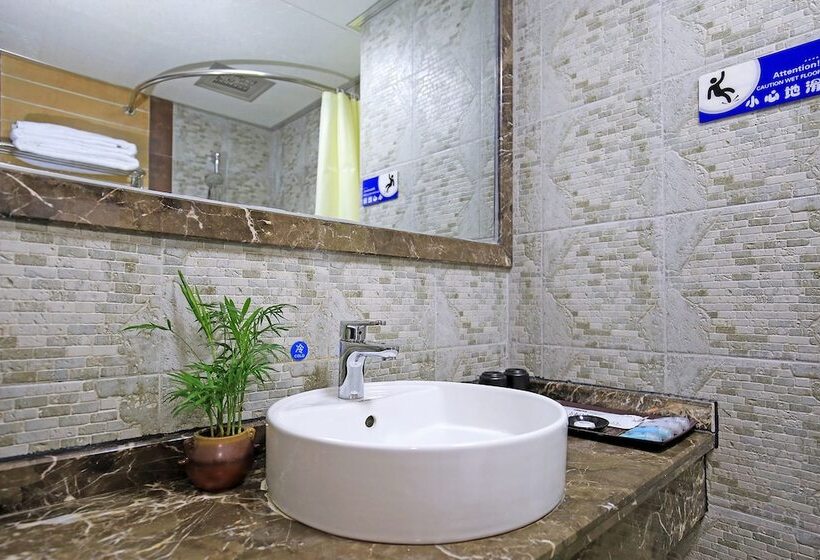 Отель Guilin Gunanmen