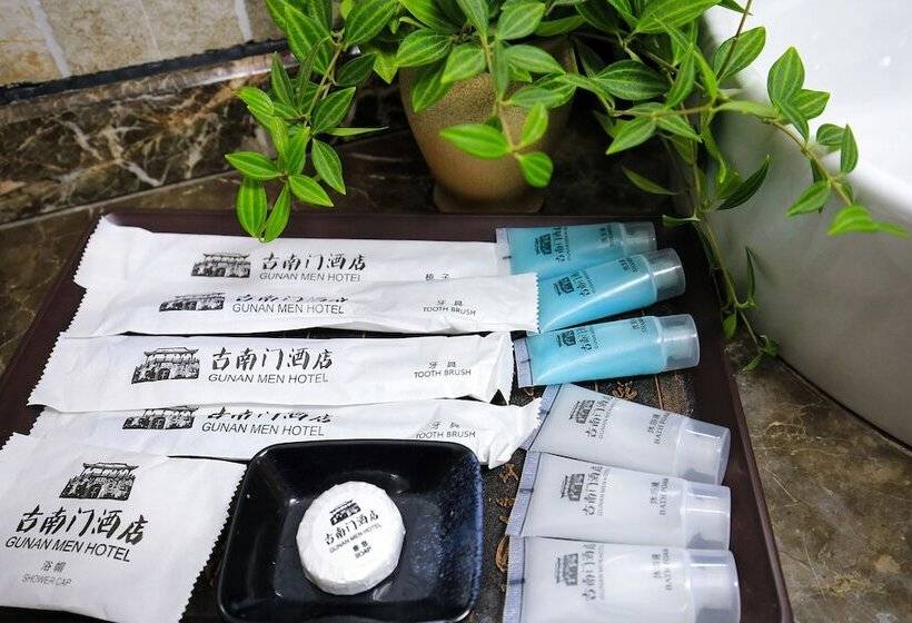 Отель Guilin Gunanmen