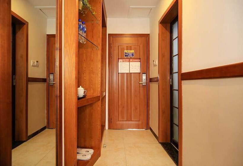 Отель Guilin Gunanmen