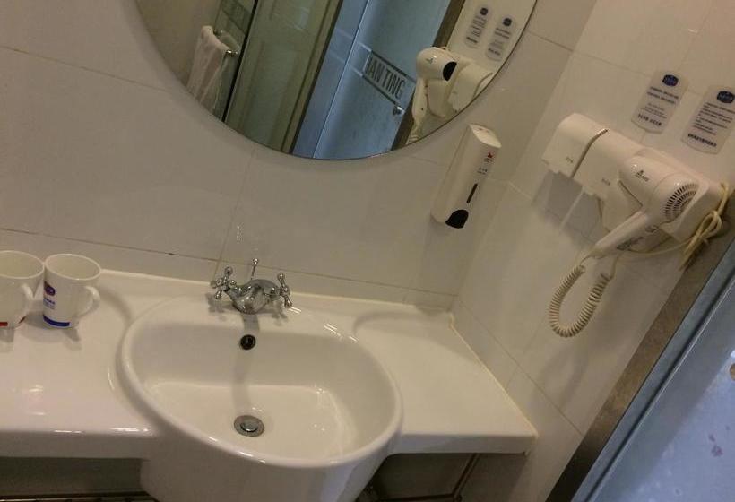 호텔 Hanting Express Chongqing Yangjiaping Metro Station