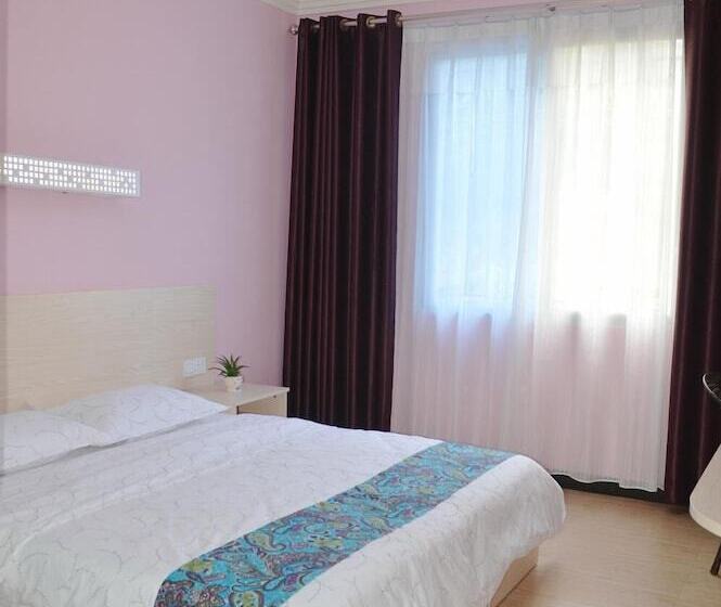 בית מלון כפרי Buddy S Hostel