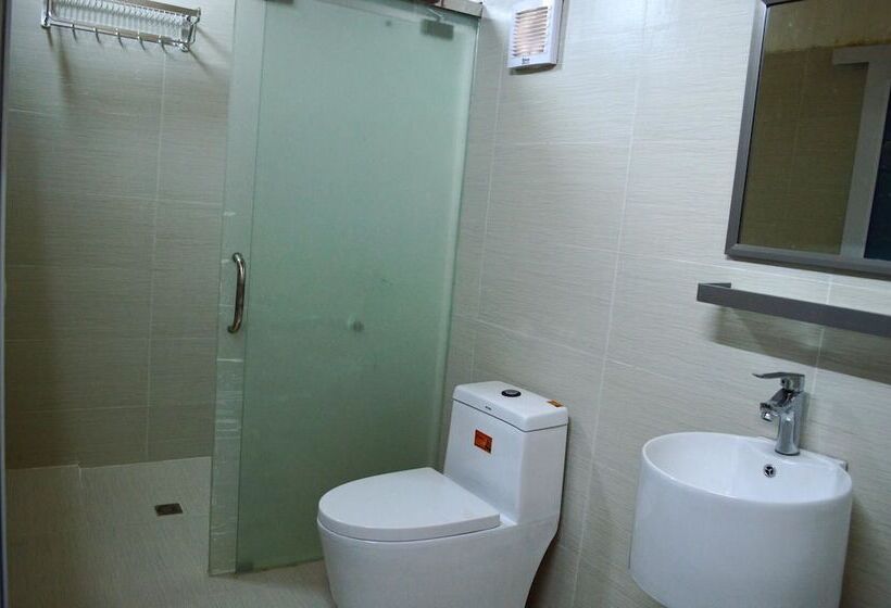 בית מלון כפרי Buddy S Hostel