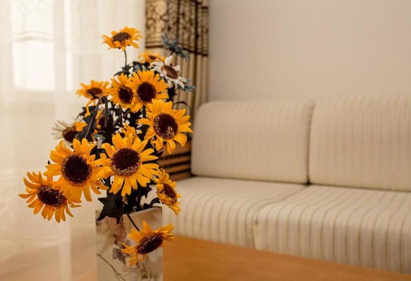 Отель Dalian Precious Ginza