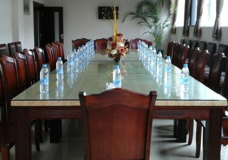 בית מלון כפרי Greentree Inn Yunnan Kunming Chenggong University City Shilin Street Express