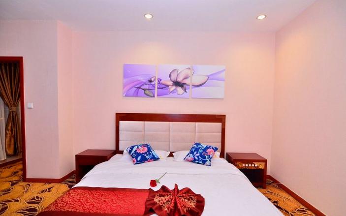 فندق Longhua Business