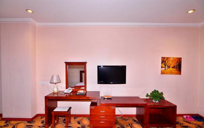 فندق Longhua Business