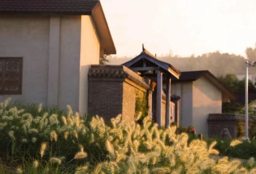 Отель Taibai Montain Scenery Retreats