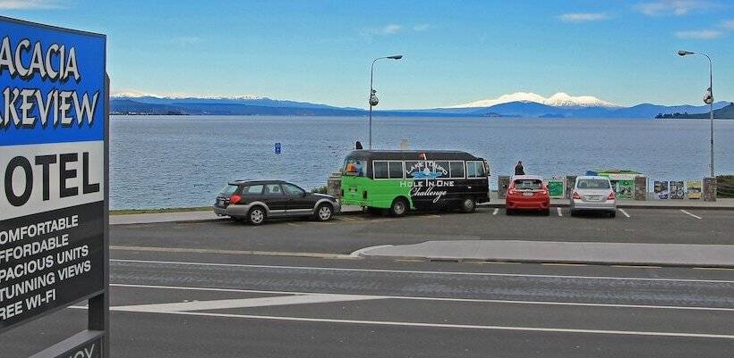 Acacia Lake View Motel