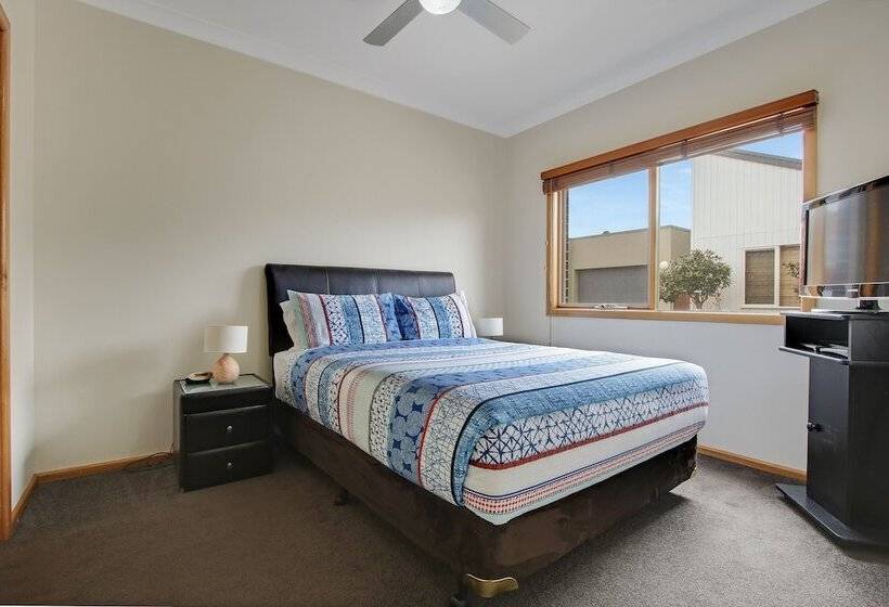 Apartments On Church  Unit 7