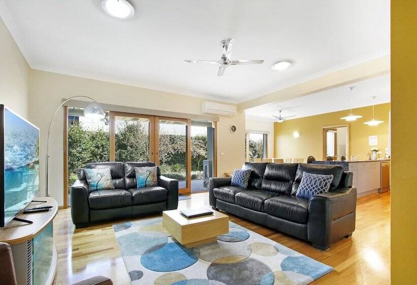 Apartments On Church  Unit 7