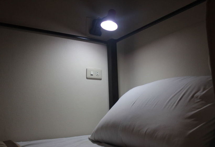 Bgc Hostel And Dorm  Qc