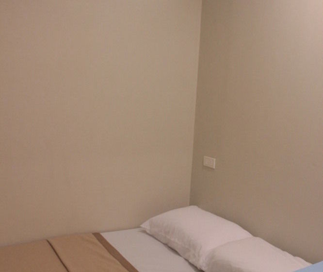 Bgc Hostel And Dorm  Qc