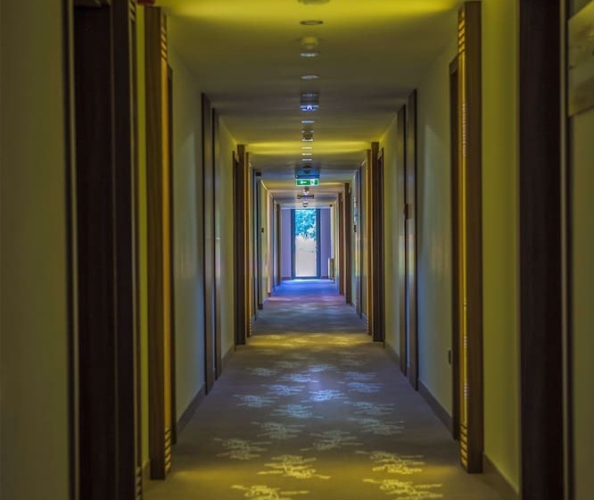 Castellum Hotel Hollókő