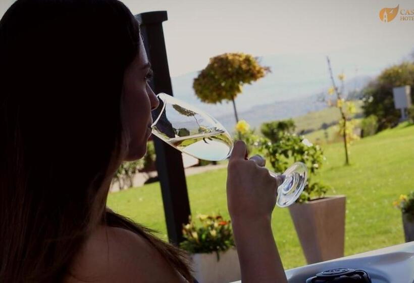 Castellum Hotel Hollókő