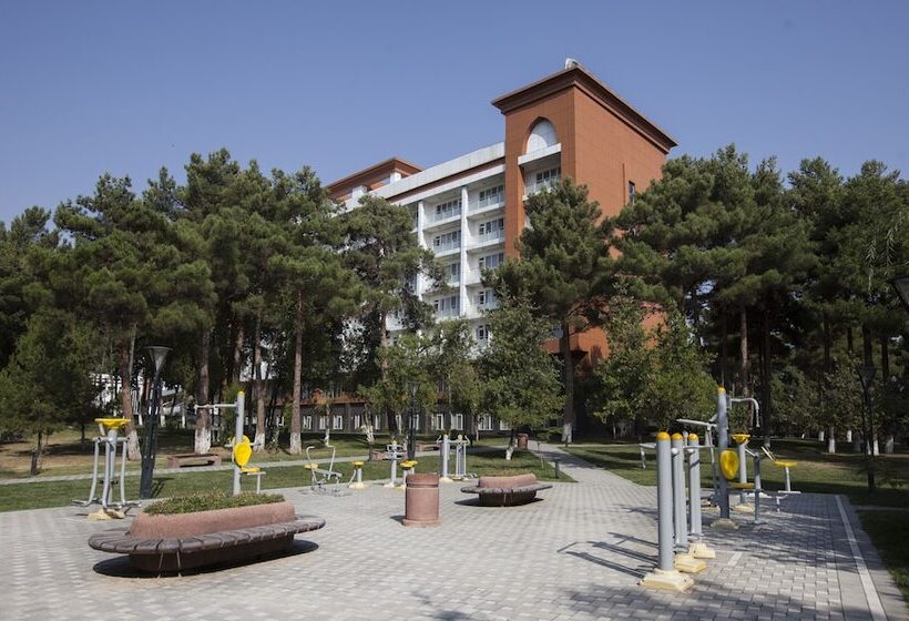 Chinar Hotel & Spa Naftalan