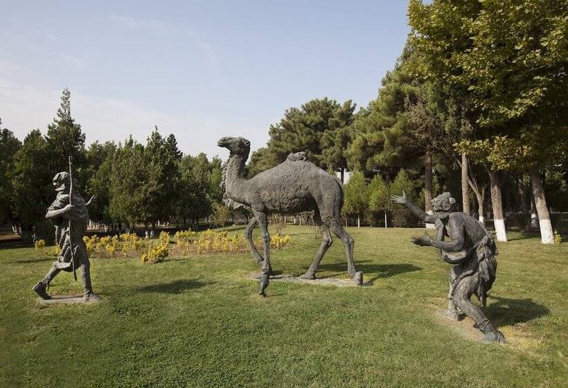 Chinar Hotel & Spa Naftalan