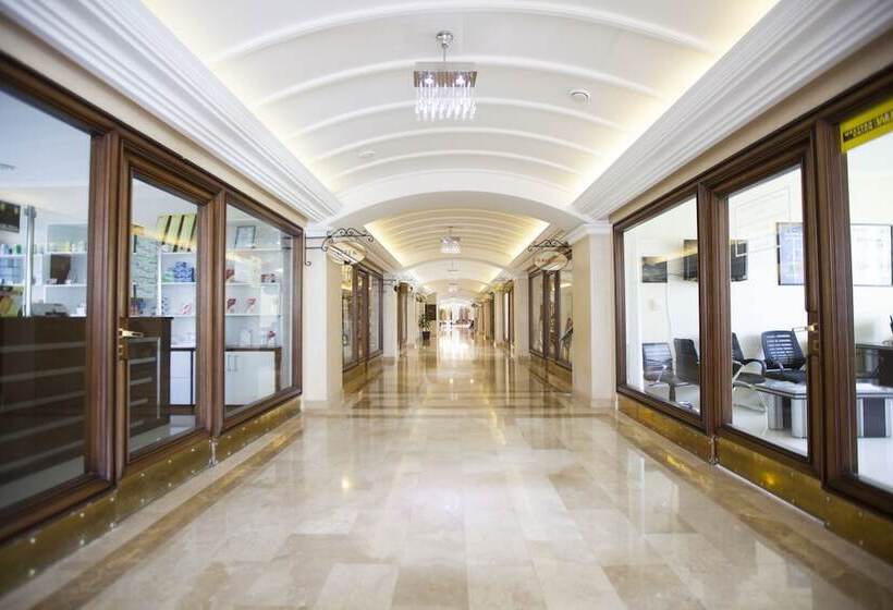 Chinar Hotel & Spa Naftalan