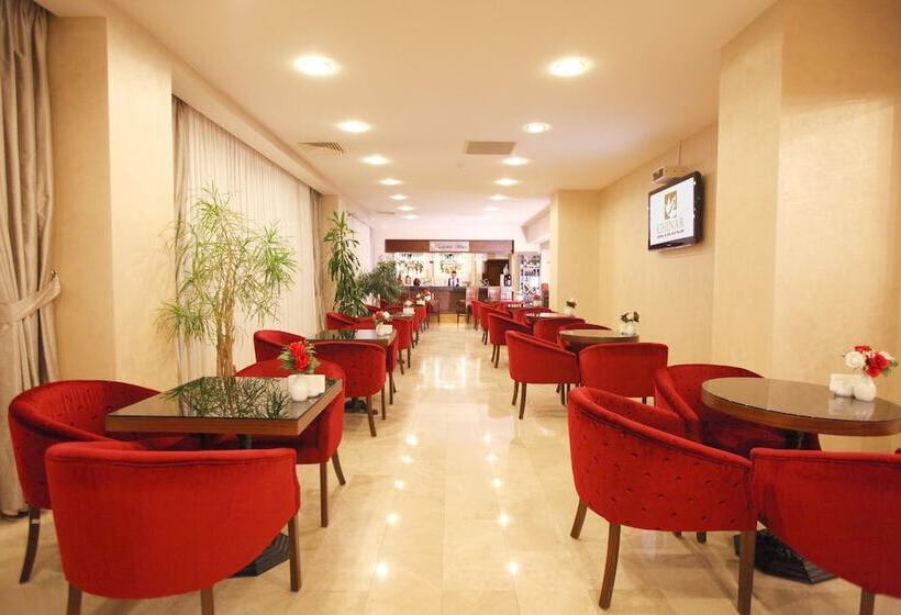 Chinar Hotel & Spa Naftalan