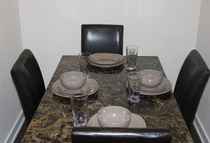 Custom Luxury Suite   By Elite Suites