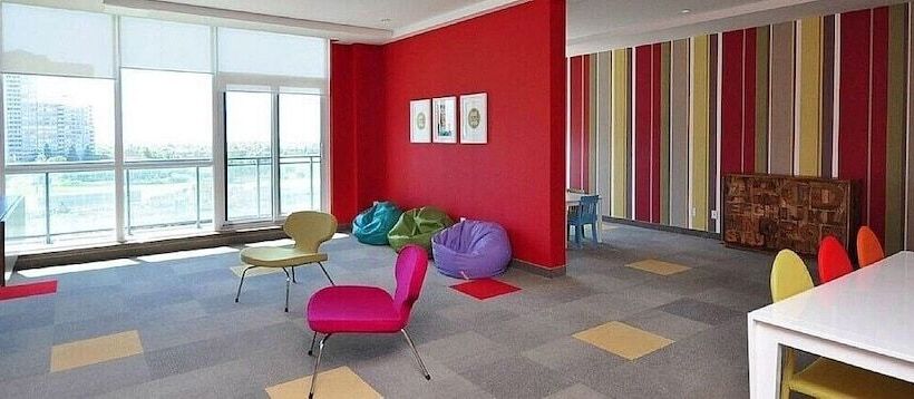 Deluxe Corner Suite By Elite Suites