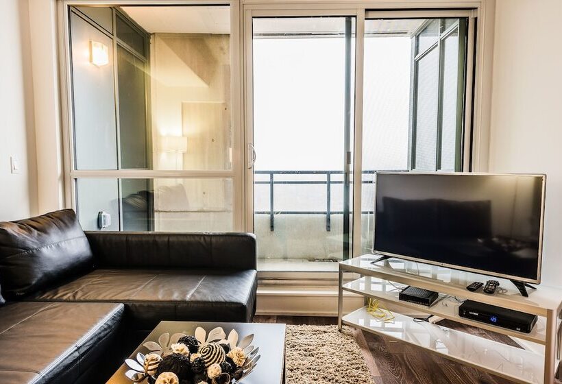 Gladstone Suites Toronto Central