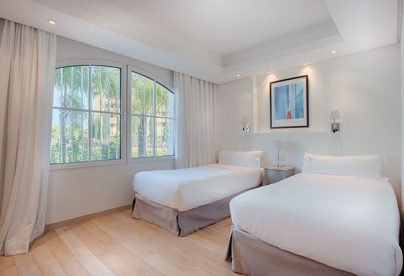 Las Dunas Suites & Apartments