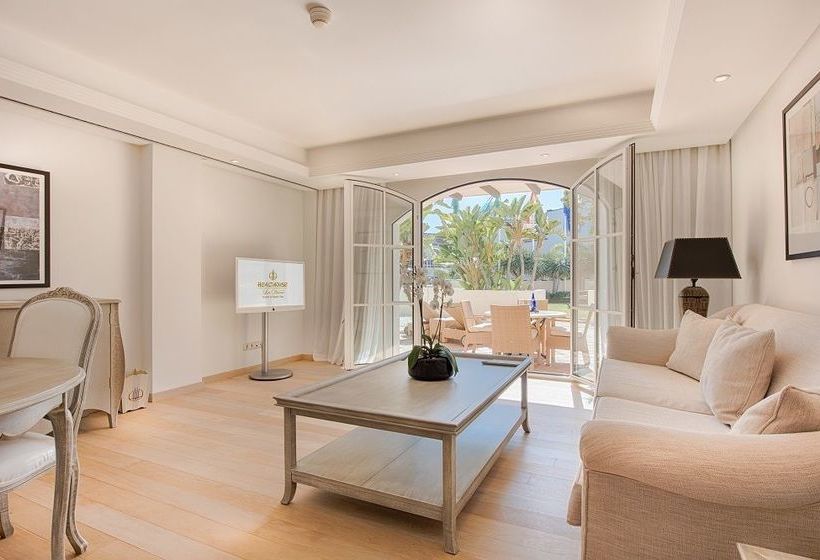 Las Dunas Suites & Apartments