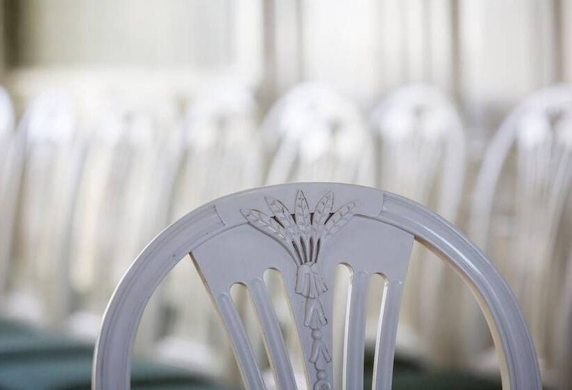 簡易ホテル Sjöbo Gästgifvaregård