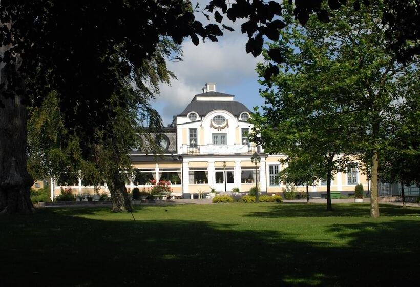 簡易ホテル Sjöbo Gästgifvaregård