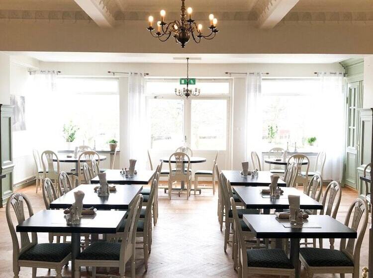 簡易ホテル Sjöbo Gästgifvaregård