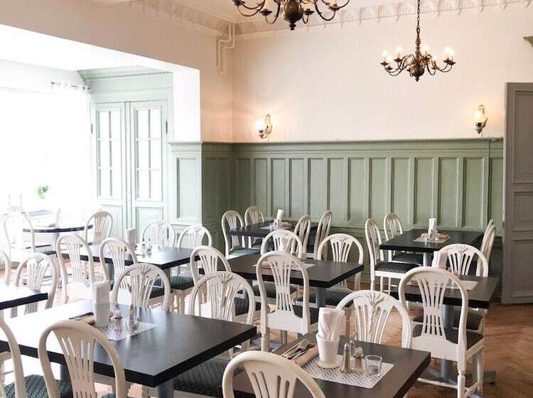 簡易ホテル Sjöbo Gästgifvaregård