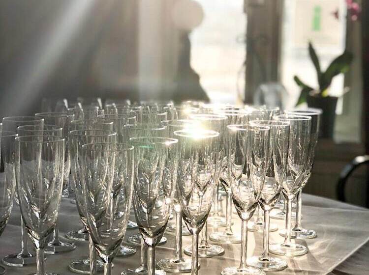 簡易ホテル Sjöbo Gästgifvaregård