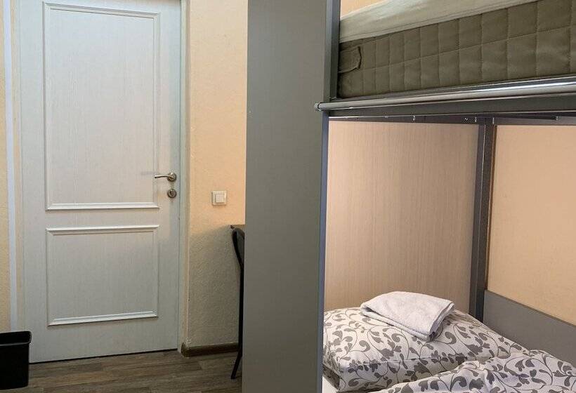 Hostel Esenin