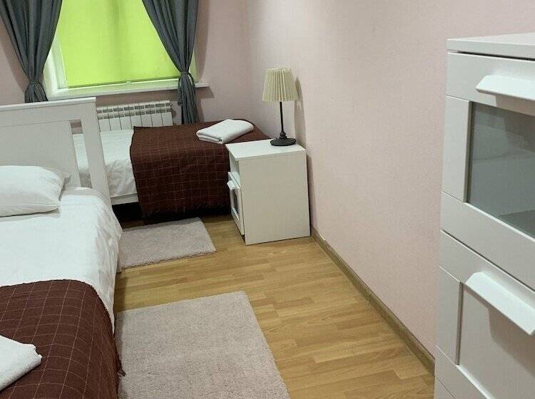 Hostel Esenin