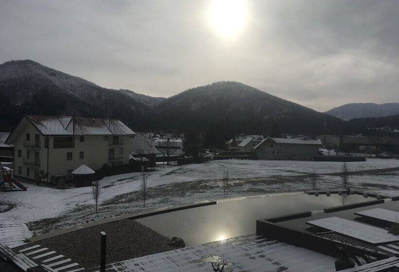 هتل Apartments & Wellness Skok