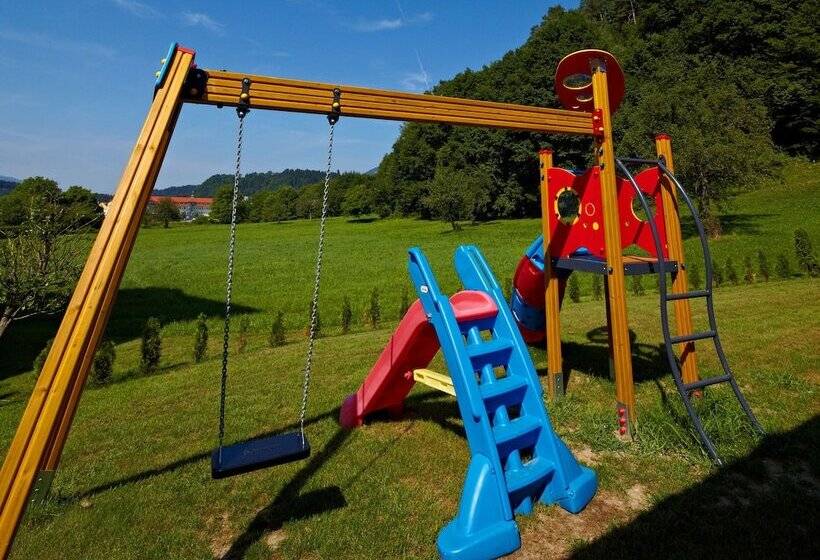 هتل Apartments & Wellness Skok